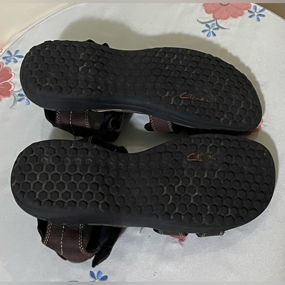 Clark’s Men’s Brown Sandals Size 9 - Picture 6 of 7
